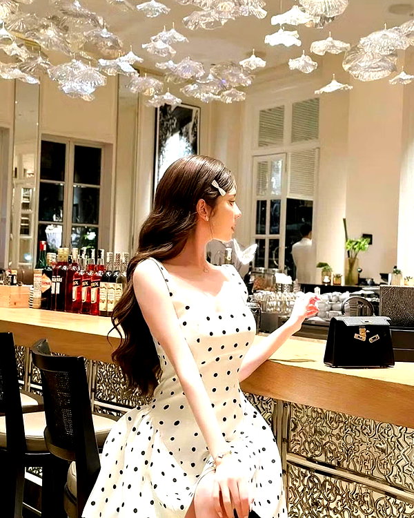 lyhythuedoxinh instagram image archive image