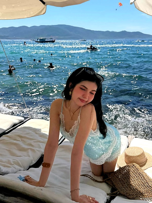 lyhythuedoxinh instagram image archive image