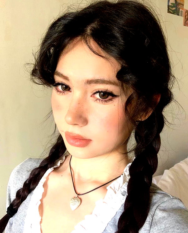 baddiesessence instagram image archive image