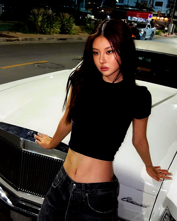 ll.lu1s instagram image archive image