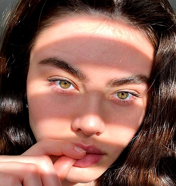 baddiesessence instagram image archive image