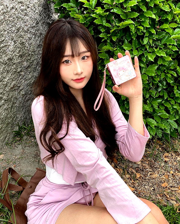 lai_931201 instagram image archive image