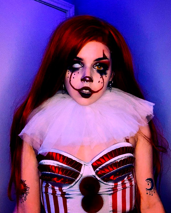 yeahimcaroline instagram image archive image