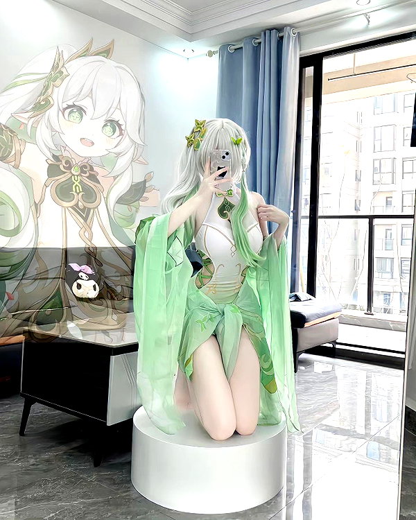 gallery_cosplayer instagram image archive image