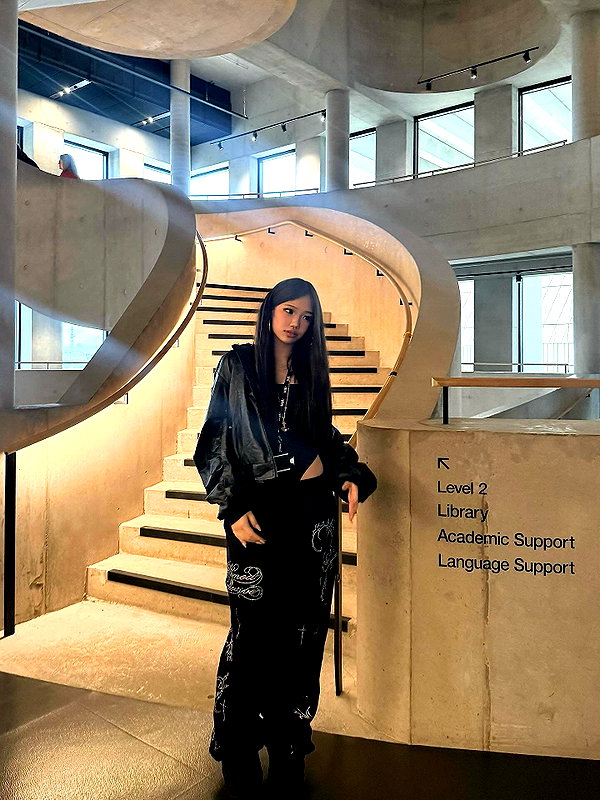 joycee.e instagram image archive image
