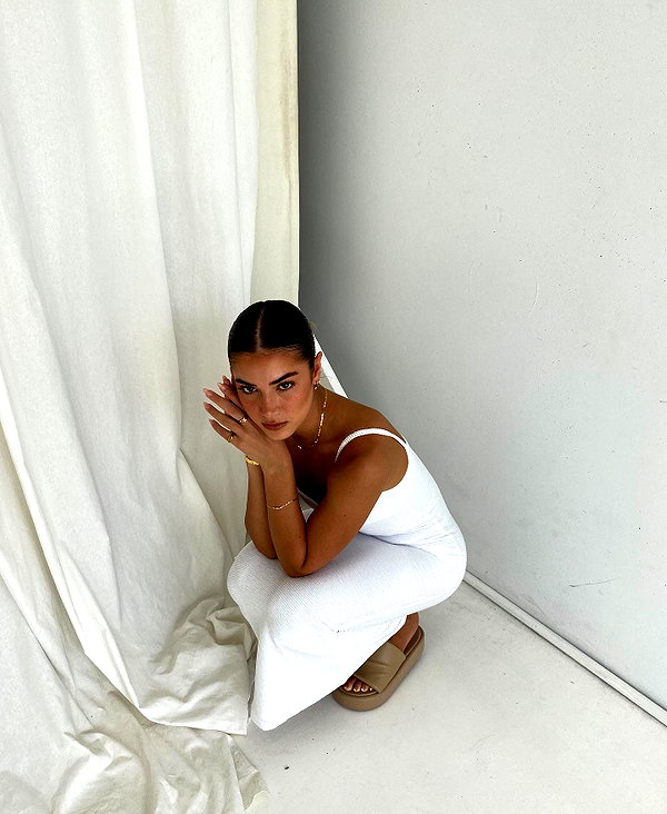 dekota_thompson instagram image archive image