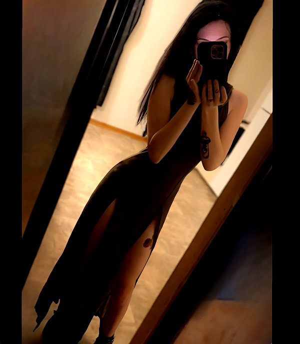 nofrwutamievendoinghere instagram image archive image