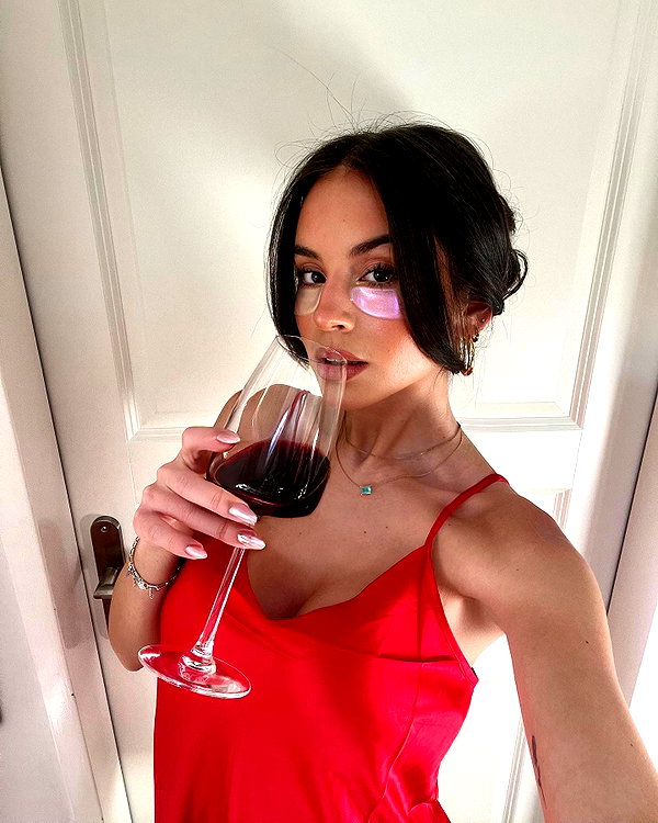 zoeliss instagram image archive image