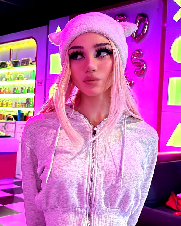 vik4au instagram image archive image