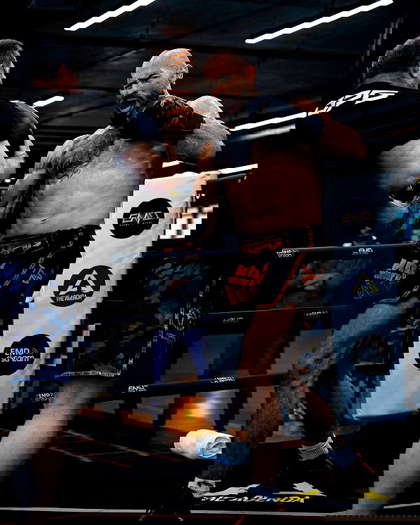 tateauraa tateauraa archive image