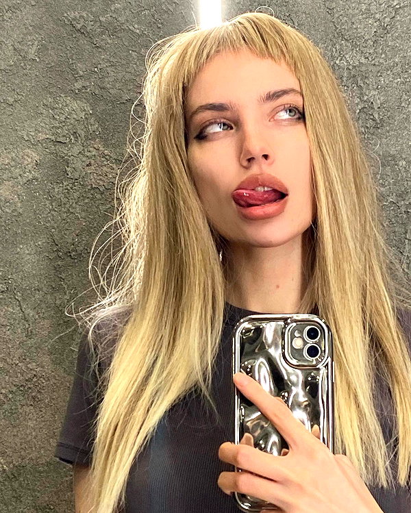 alien.hanna instagram image archive image