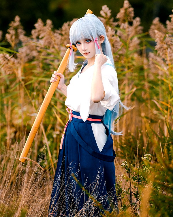 miee_cos instagram image archive image