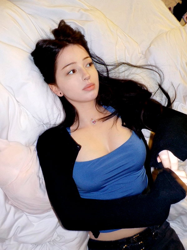 mewisa instagram image archive image