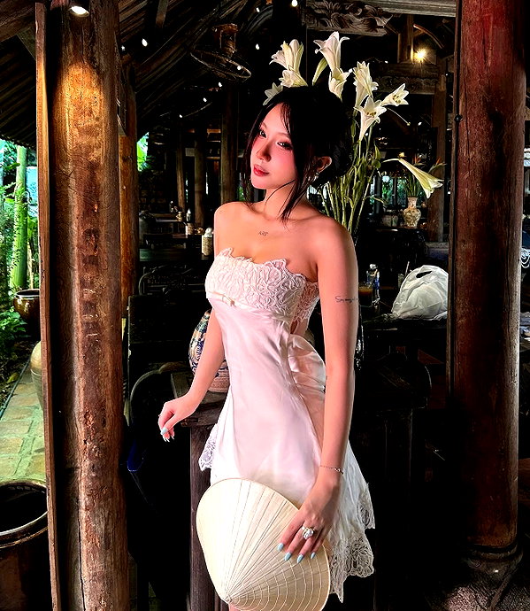 lyhythuedoxinh instagram image archive image