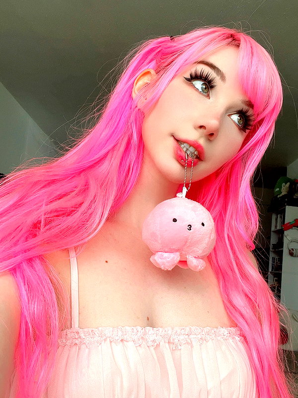 danielle.mercedie instagram image archive image