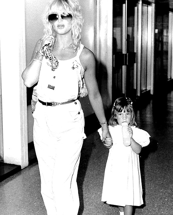 katehudson instagram image archive image