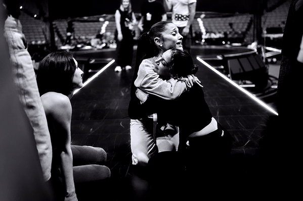 arianagrande instagram image archive image