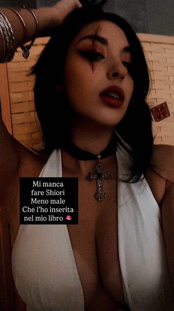 nishymoon_ instagram image archive image
