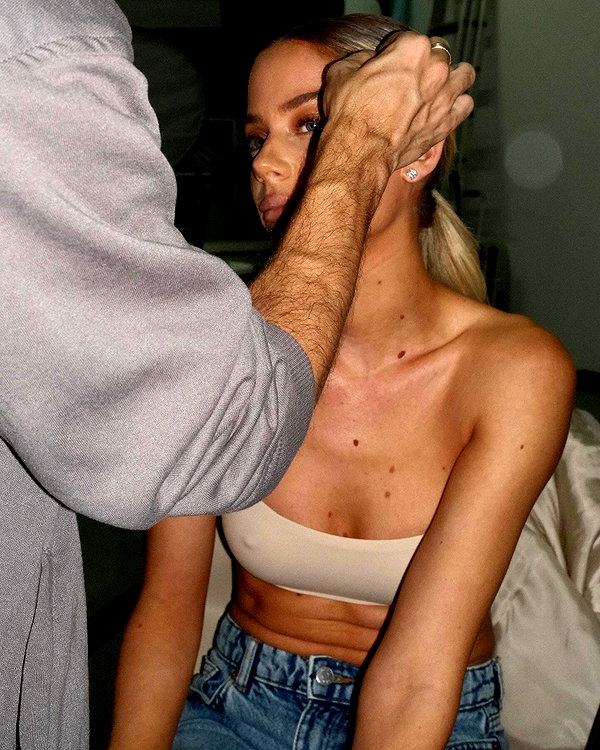 barzomer instagram image archive image