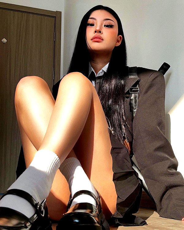 ll.lu1s instagram image archive image