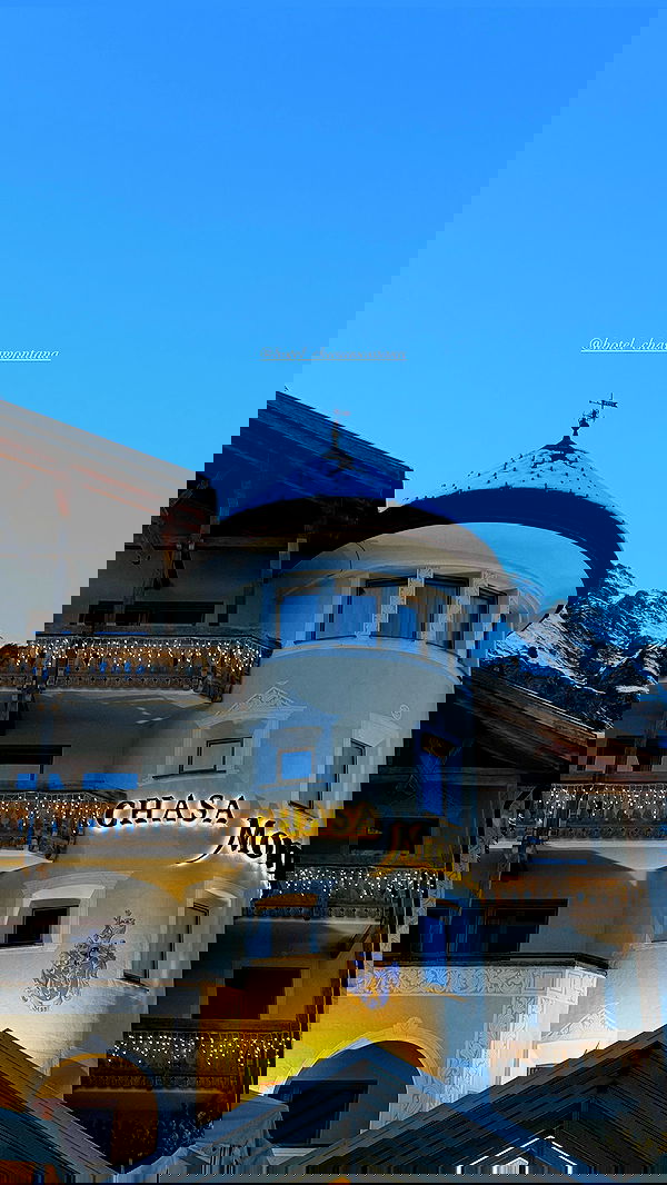 victoriaturnerr image ~ Altpins