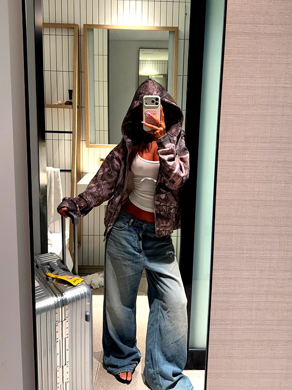 oliviaphillipps instagram image archive image