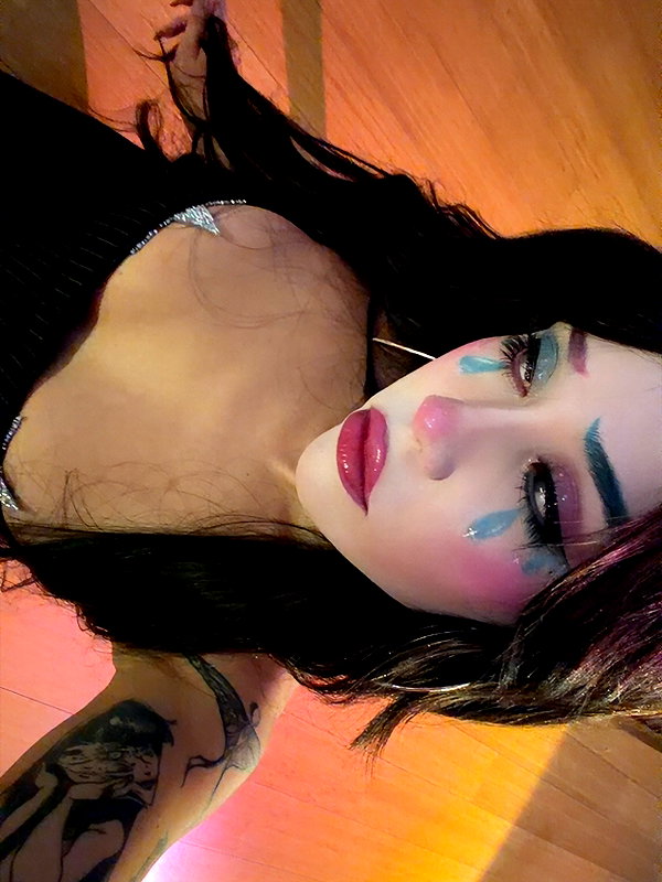 vanessa.julienne instagram image archive image