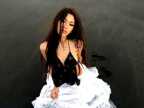 xeiyza instagram image archive image