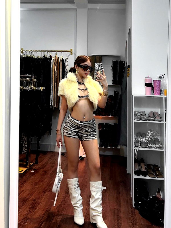 lyhythuedoxinh instagram image archive image