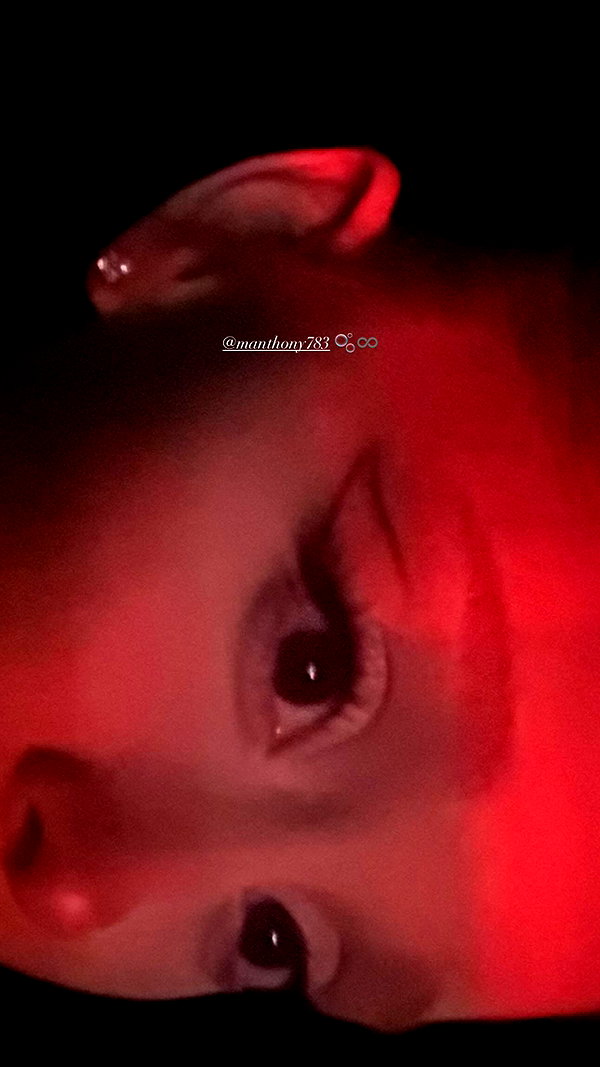 arianagrande instagram image archive image