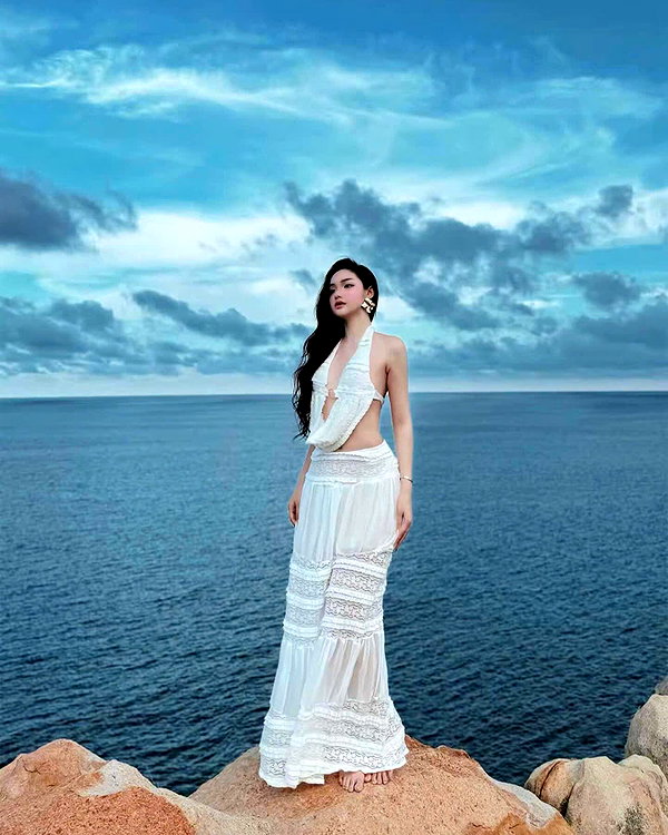 lyhythuedoxinh instagram image archive image