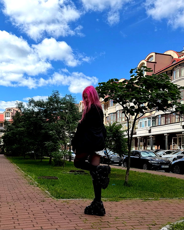 tiny.eviluv instagram image archive image