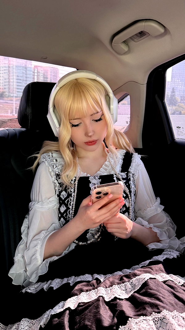 alina_thedoll instagram image archive image
