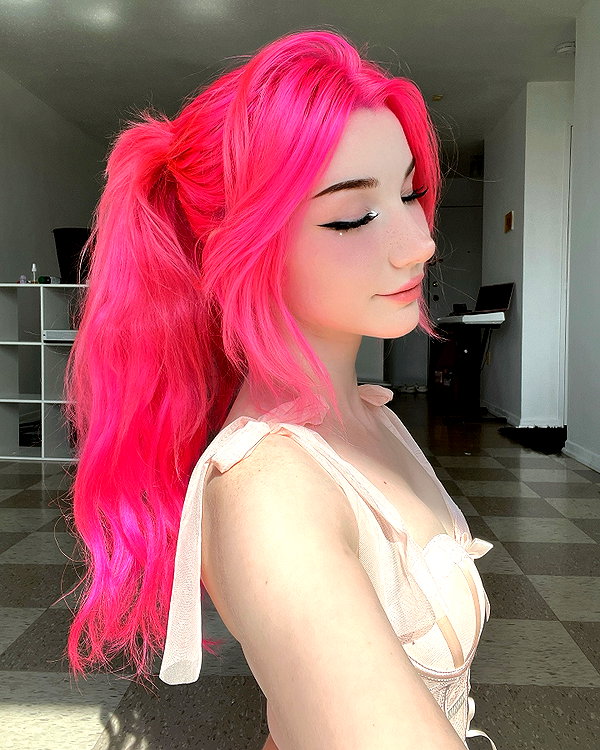 danielle.mercedie instagram image archive image