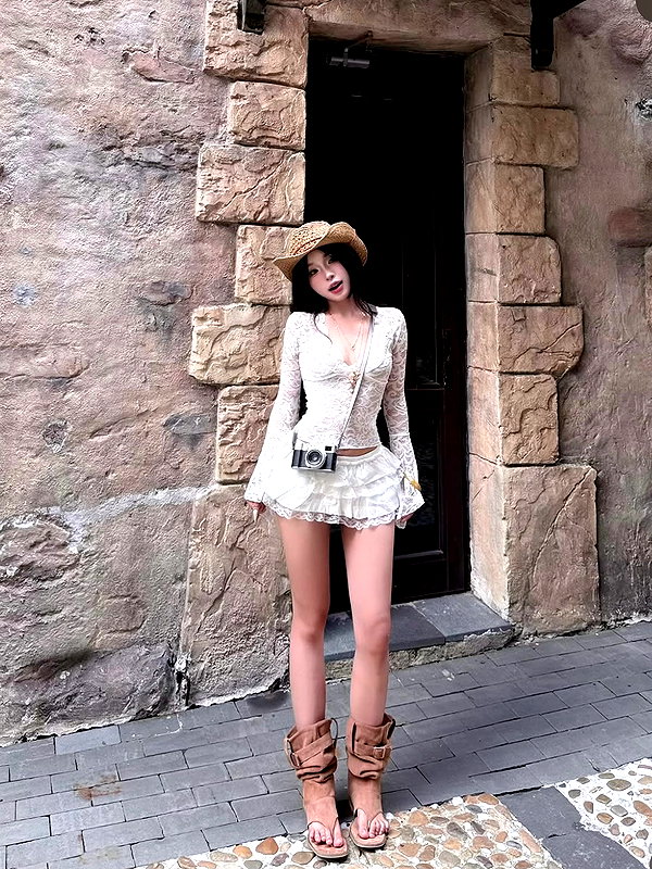 lyhythuedoxinh instagram image archive image