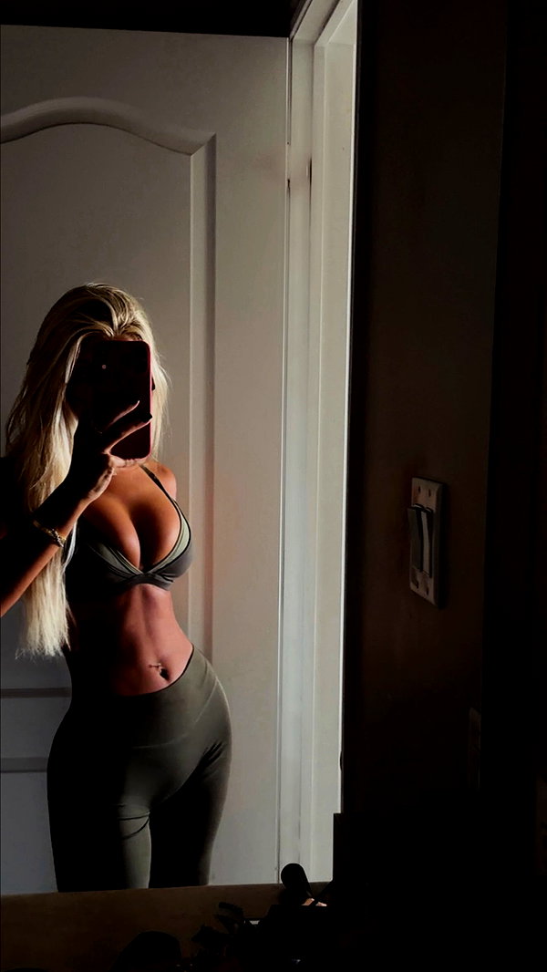 noa.burshtein instagram image archive image