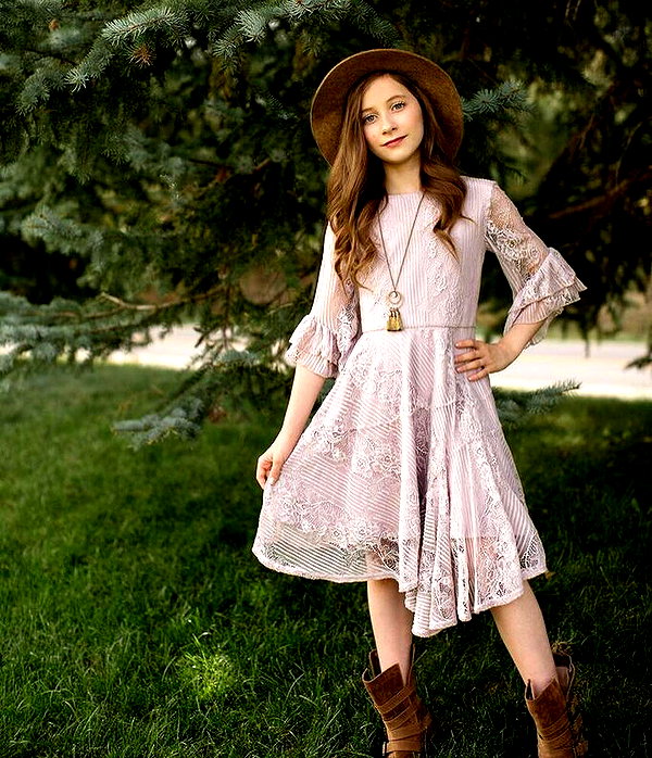 ellianawalmsley instagram image archive image