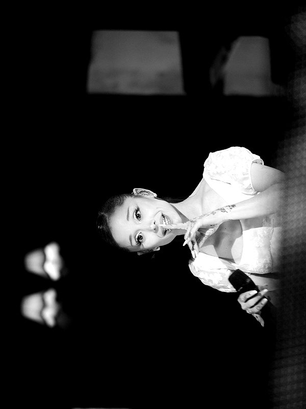 arianagrande instagram image archive image
