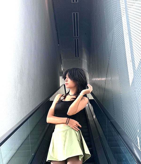princessamelia_official instagram image archive image