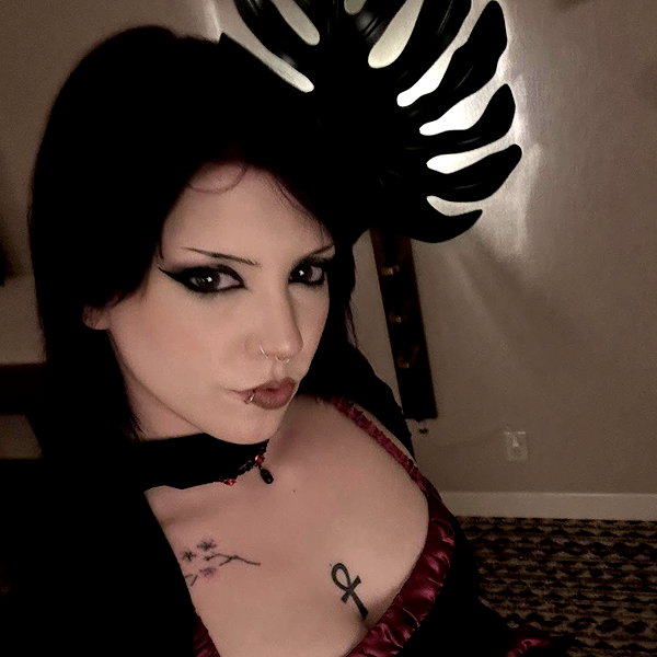 haileylayfield instagram image archive image