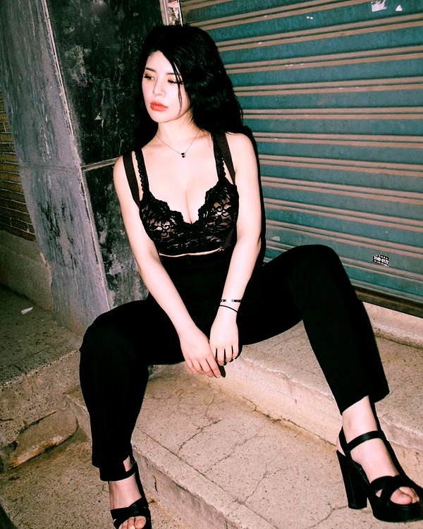 ro_bbin123 instagram image archive image