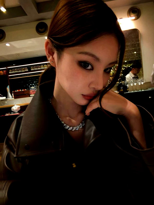 ll.lu1s instagram image archive image