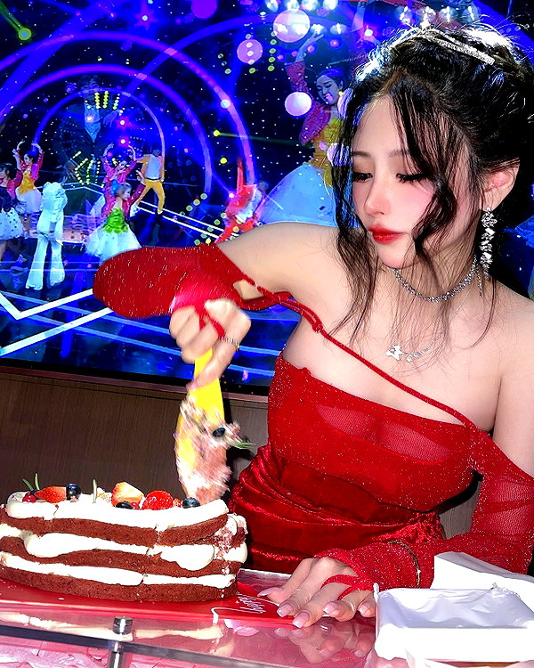 erokochiba instagram image archive image
