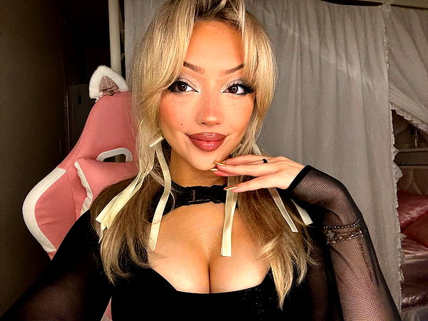 v.qx instagram image archive image
