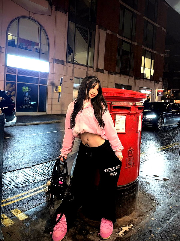 joycee.e instagram image archive image