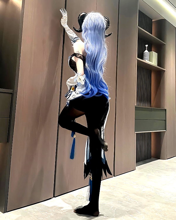 gallery_cosplayer instagram image archive image