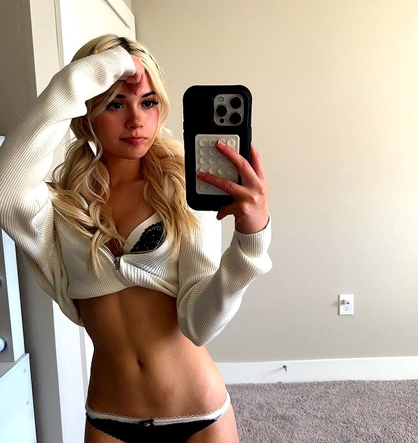 jessie.ra3 instagram image archive image