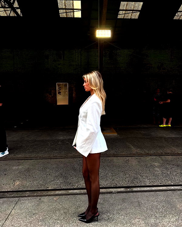 brontesheppeard instagram image archive image