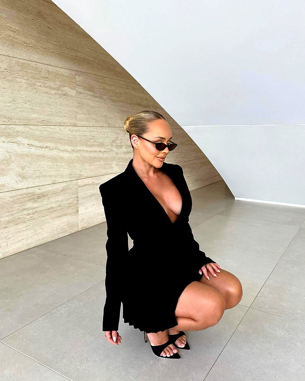 allieauton instagram image archive image