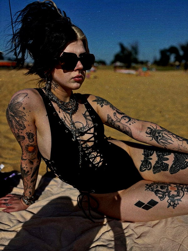 yeahimcaroline instagram image archive image